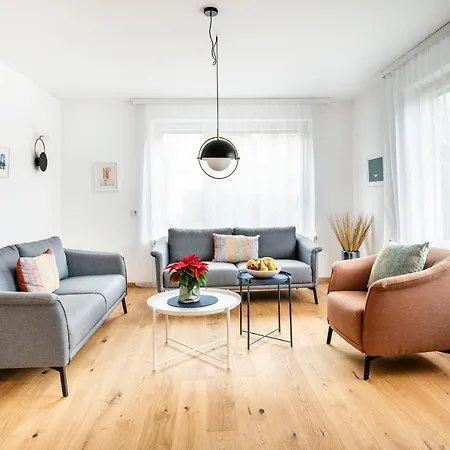 Haus Im Zentrum Mit Garten * Bregenz