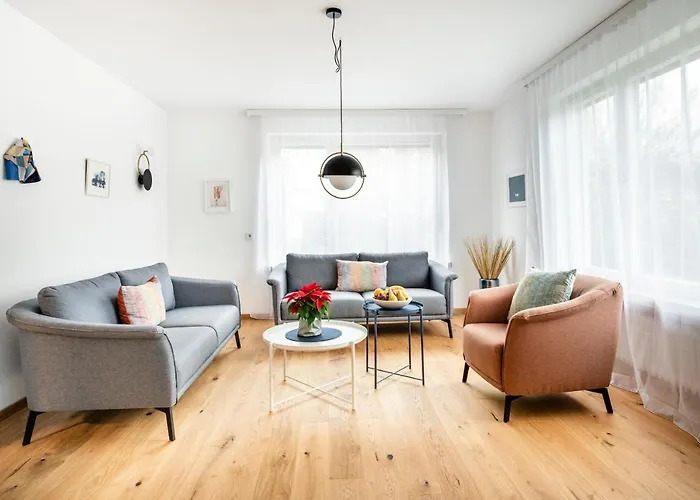 Haus Im Zentrum Mit Garten * Bregenz